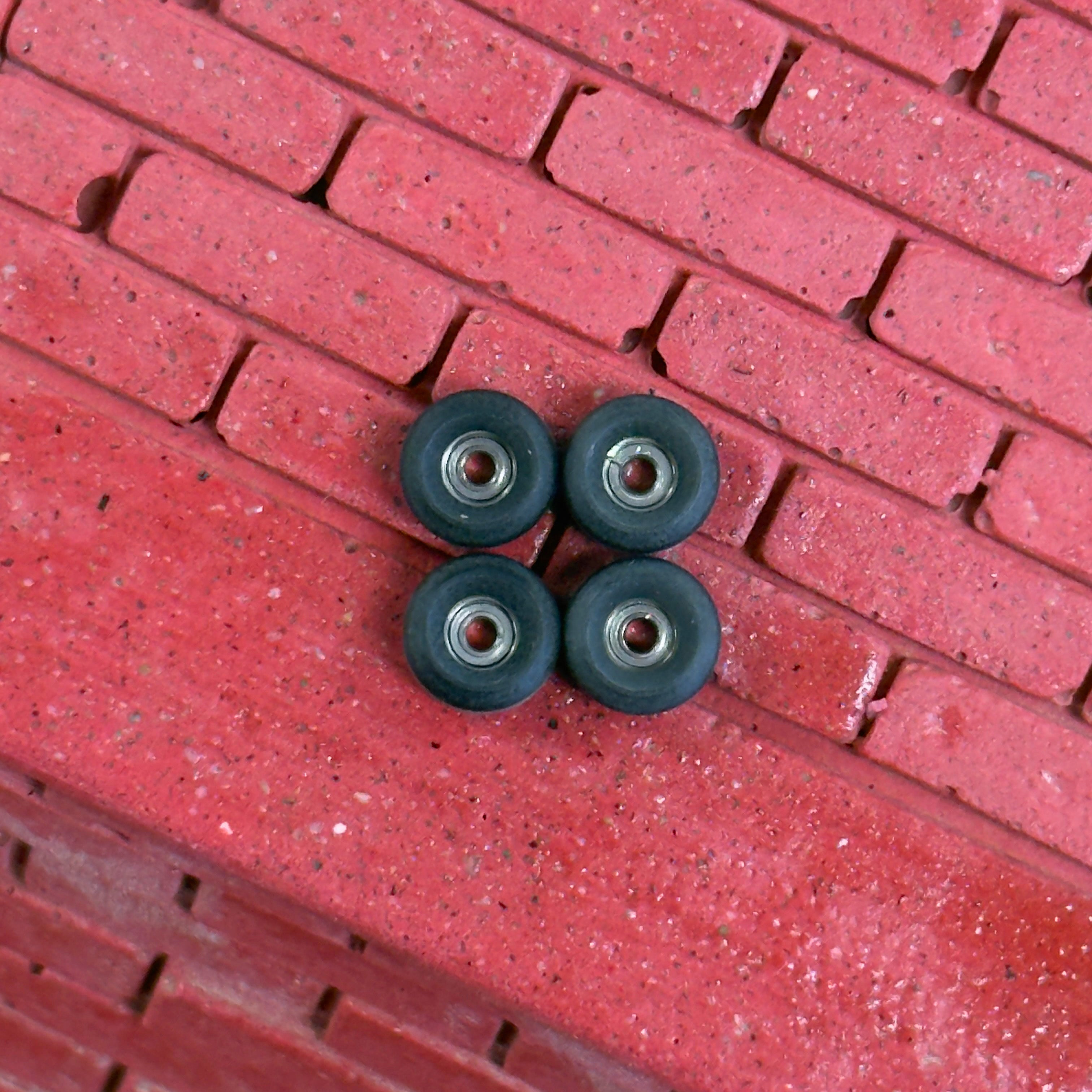Bland Fingerboards - Urethane Wheels