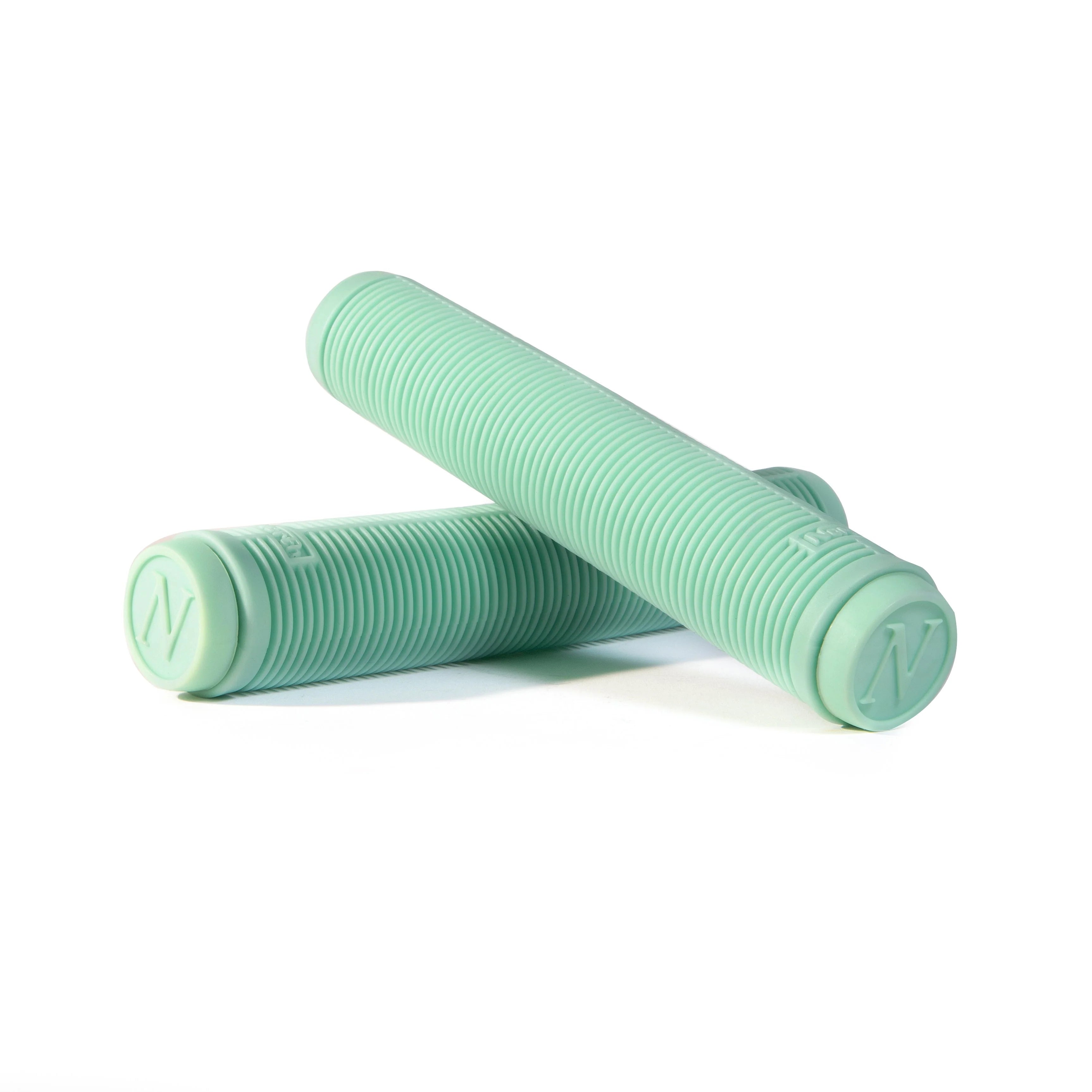 North Essential Grips - Bland Pro Shop