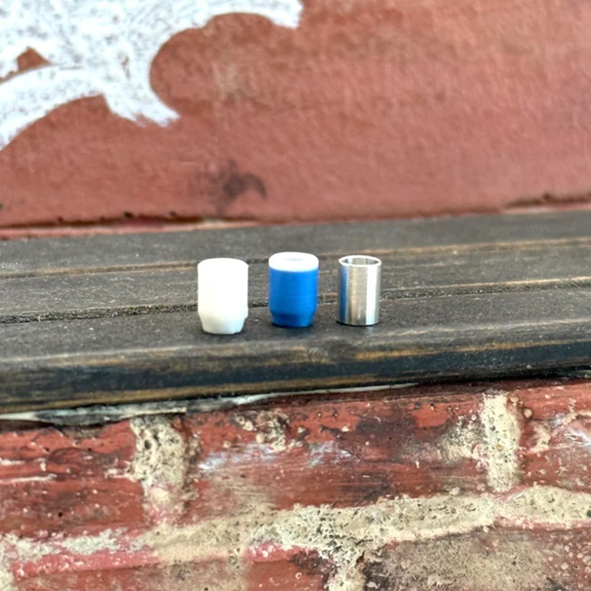 Fingerscoot LTD Plastic Pegs